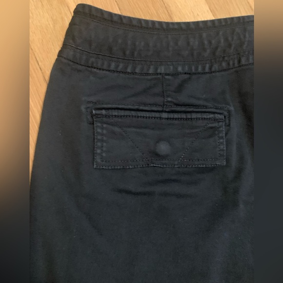 VGUC LIZ CLAIBORNE LIZWEAR BLACK COTTON STRETCH BERMUDA SHORTS SIZE 8 - Picture 12 of 13